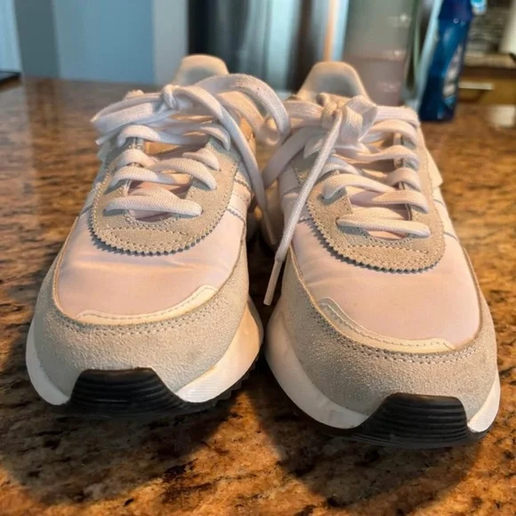 Adidas Retropy F2 - Picture 2 of 3